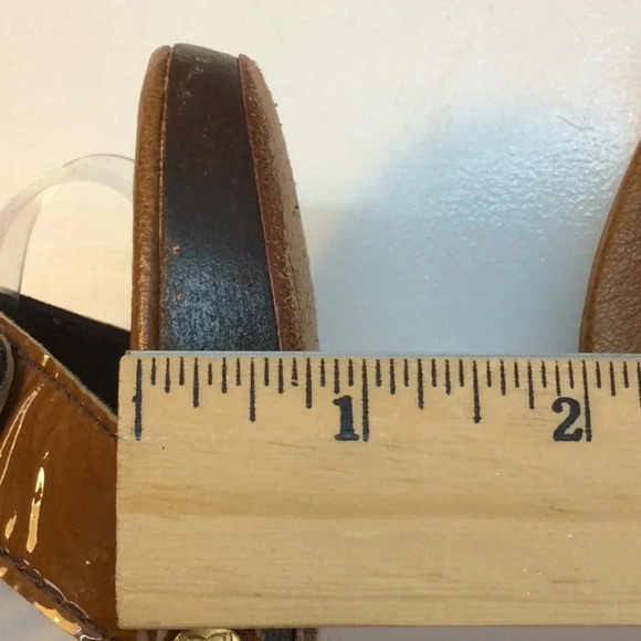 BCBG MAXAZRIA Tan & Brown Leather Wedges Size 8.5 - Picture 11 of 15